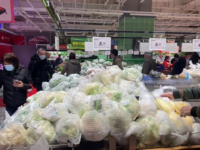 零售“抗疫”迎大考 保供穩(wěn)價(jià)，人員短缺成巨大挑戰(zhàn)